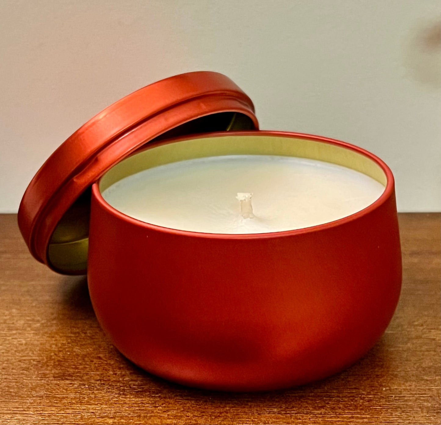 6 oz Red Tin